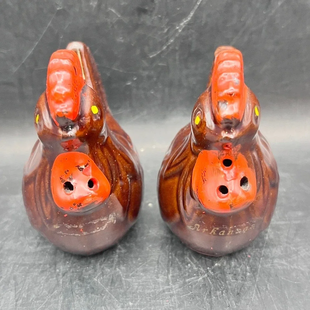 Vtg‎ Brown Rooster Chicken Salt And Pepper Shakers Kitchen Decor Collectible